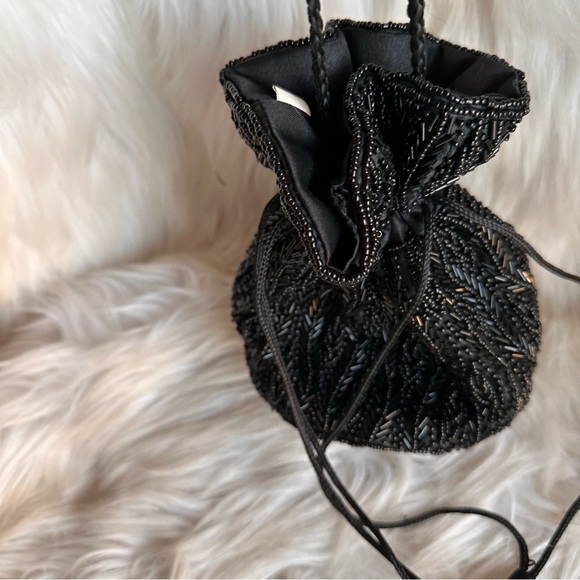 BEADS CLUTCH MADE IN INDIA - Picture 7 of 8